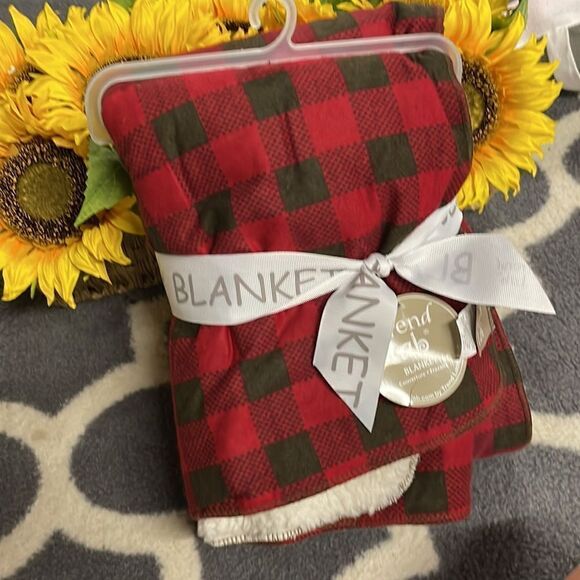 NWT buffalo plaid baby soft fleece blanket - Picture 2 of 8
